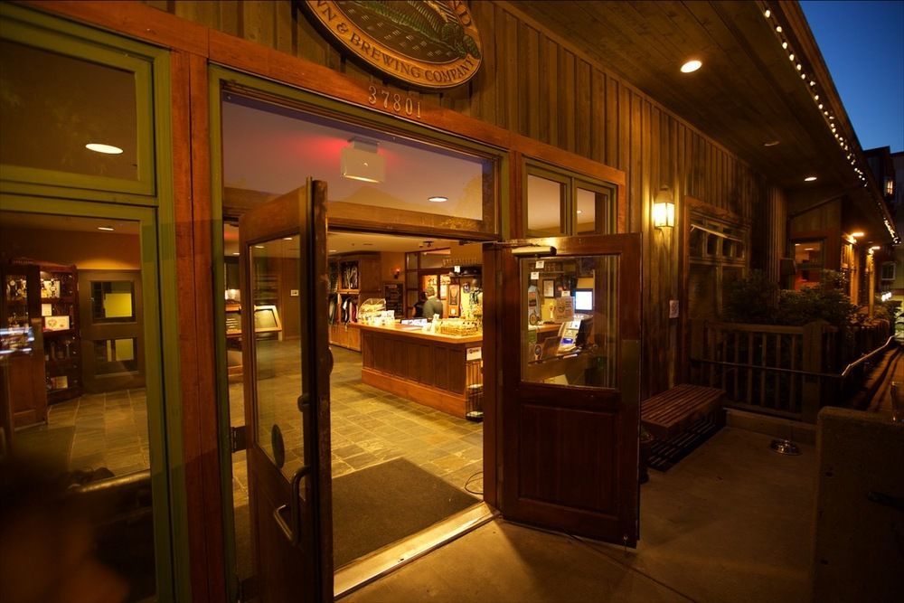 豪尔森德酒店/酿酒公司 斯阔米什 外观 照片